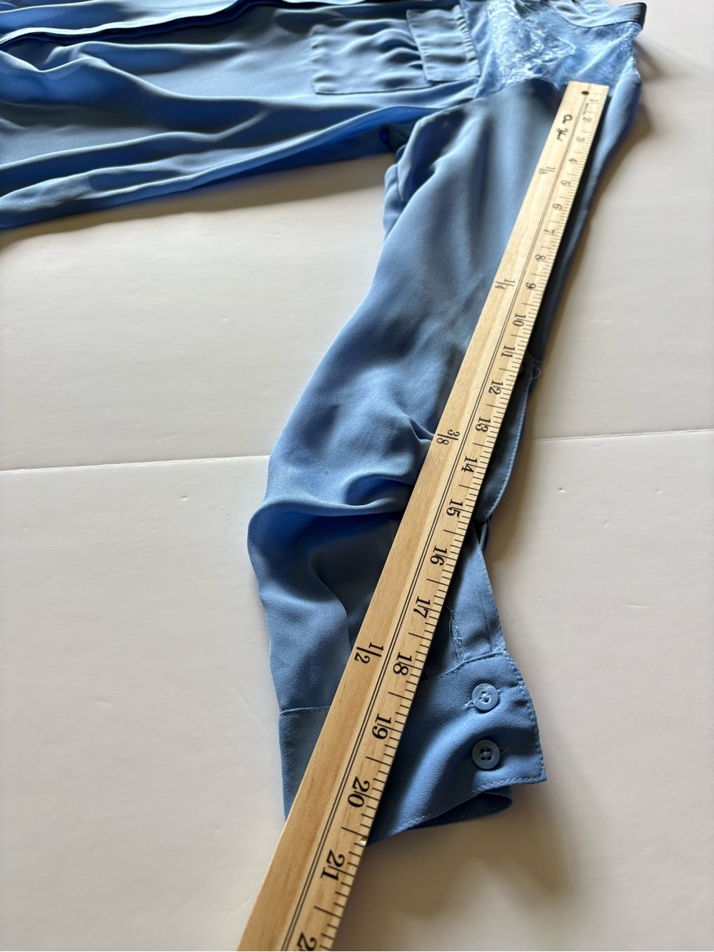 Candie’s Women’s Small Blue Lace Yoke Blouse Tie Front Roll Tab Sleeve Y2K - Picture 7 of 11